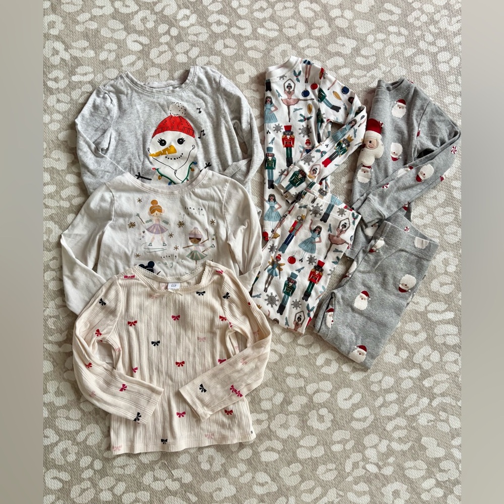 4T girls Christmas bundle